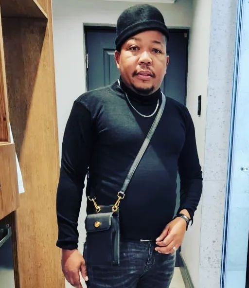 Presley Chweneyagae biography