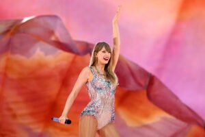 Taylor-Swift-gives-last-concert-of-her-world-tour-scaled.jpg